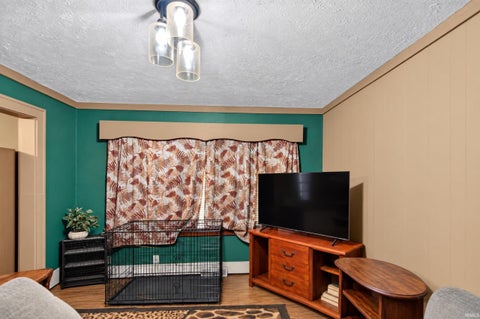 Tiny photo for 805 S 30th Street, South Bend, IN 46615 (MLS # 202644928)