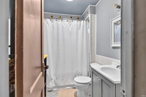 Tiny photo for 805 S 30th Street, South Bend, IN 46615 (MLS # 202644928)