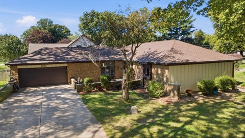 Photo of 1001 N Hickory Lane, Kokomo, IN 46901 (MLS # 202640448)