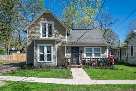 Photo of 107 W Fourth Street, Milford, IN 46542 (MLS # 202614075)