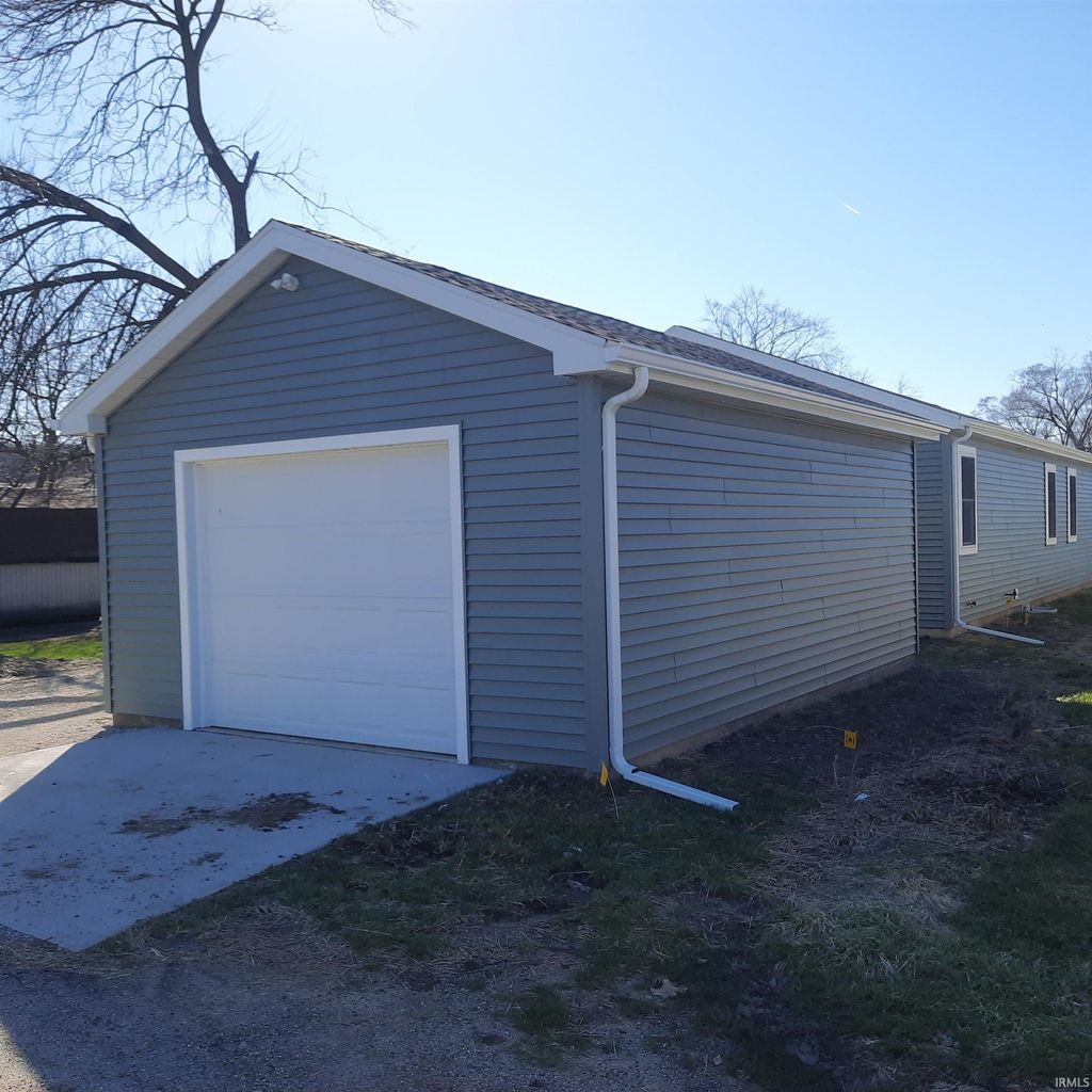 Photo of 926 Burdette Street, Mishawaka, IN 46544 (MLS # 202608980)