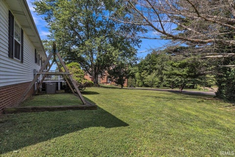 Tiny photo for 19 Lakeview Drive, Mount Vernon, IN 47620 (MLS # 202624404)