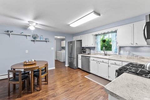 Tiny photo for 4032 Hedwig Drive, Fort Wayne, IN 46815 (MLS # 202619621)