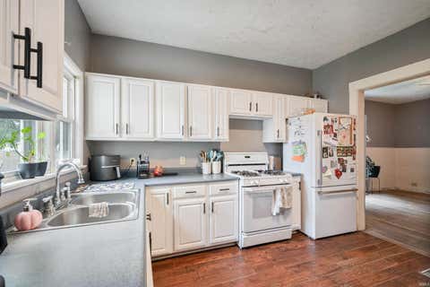 Tiny photo for 1524 S Main Street, Kokomo, IN 46902 (MLS # 202622478)