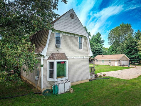 Photo for 754 N CR 950 W