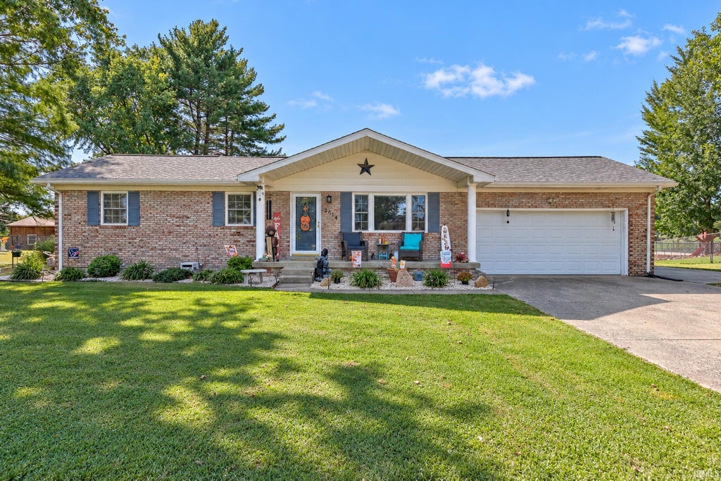 Photo of 2514 Barbara Court, Wadesville, IN 47638 (MLS # 202640363)