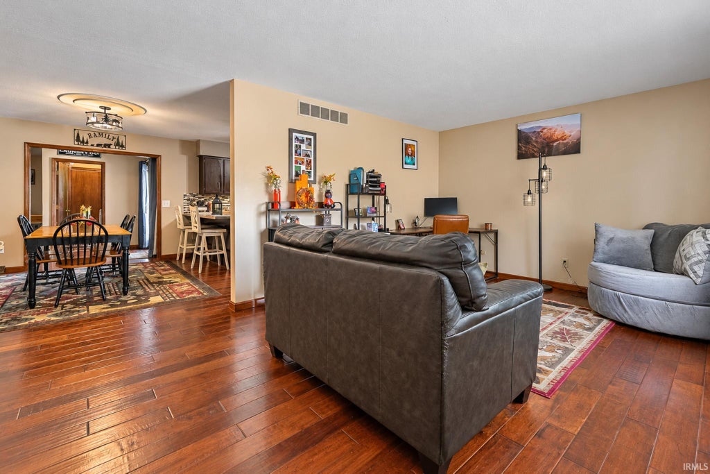 Photo of 2514 Barbara Court, Wadesville, IN 47638 (MLS # 202640363)