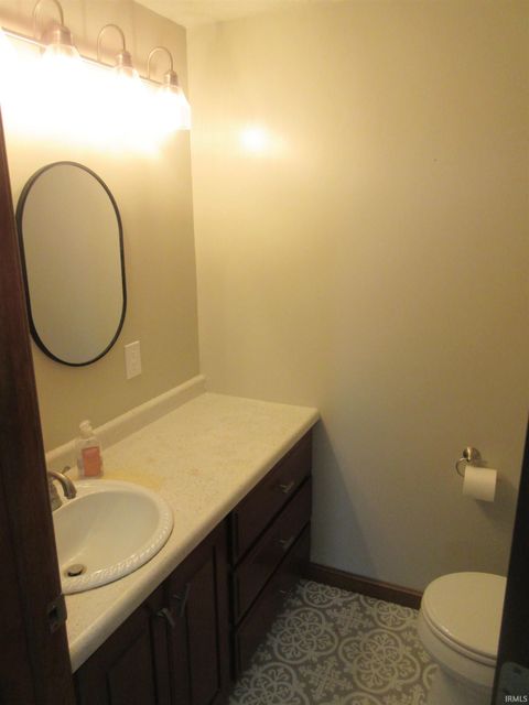 Tiny photo for 382 N Us 421 Highway, Delphi, IN 46923 (MLS # 202614506)