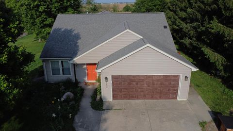 Photo of 382 N Us 421 Highway, Delphi, IN 46923 (MLS # 202614506)