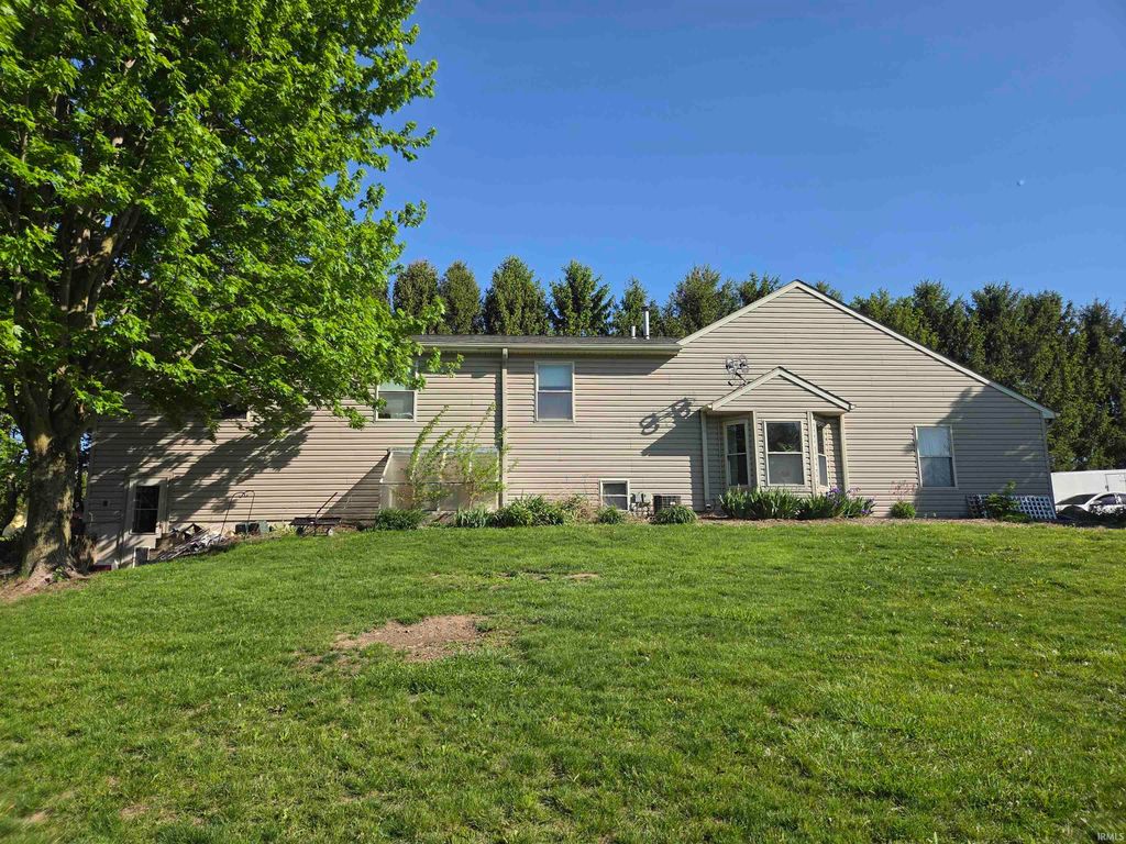 Photo of 382 N 421 Highway, Delphi, IN 46923 (MLS # 202614506)