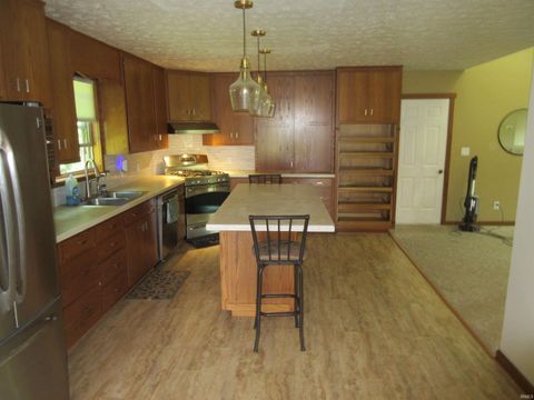 Tiny photo for 382 N Us 421 Highway, Delphi, IN 46923 (MLS # 202614506)