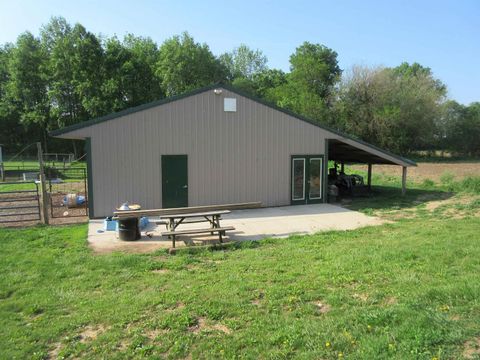 Tiny photo for 382 N Us 421 Highway, Delphi, IN 46923 (MLS # 202614506)