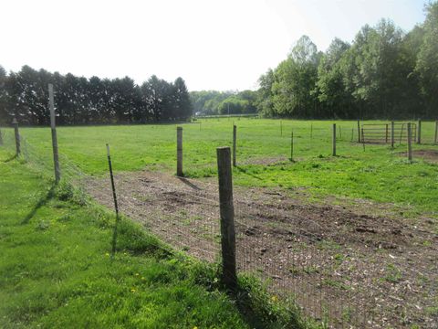 Tiny photo for 382 N Us 421 Highway, Delphi, IN 46923 (MLS # 202614506)