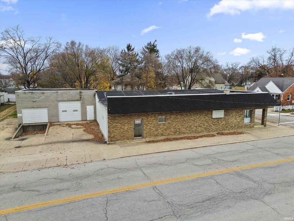 Photo of 317 E Marion Street, Mishawaka, IN 46545 (MLS # 202547614)
