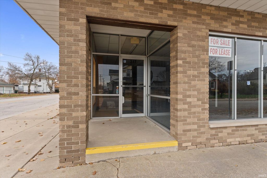 Photo of 317 E Marion Street, Mishawaka, IN 46545 (MLS # 202547614)