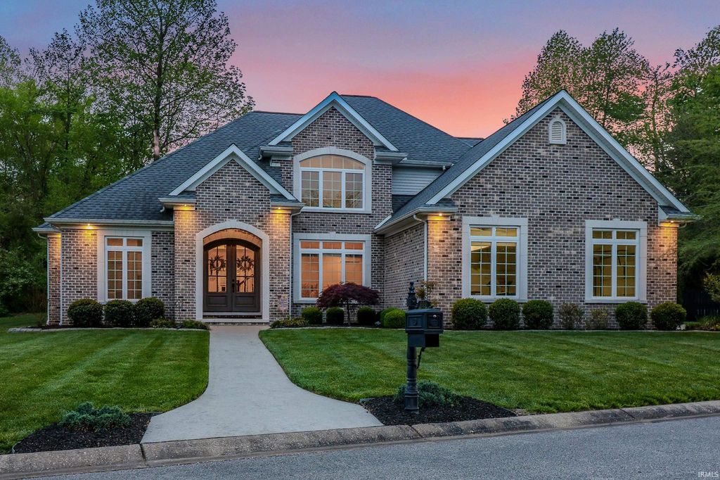 Photo of 333 Mannington Court, Evansville, IN 47711 (MLS # 202613237)