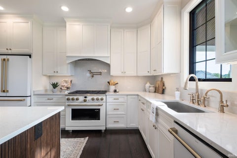 Tiny photo for 18470 Forest Glade Drive, South Bend, IN 46637 (MLS # 202609022)