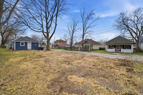 Tiny photo for 1600 Hart Street, Lafayette, IN 47904 (MLS # 202611872)