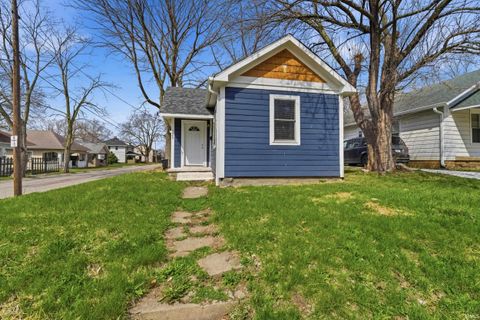 Photo of 1600 Hart Street, Lafayette, IN 47904 (MLS # 202611872)