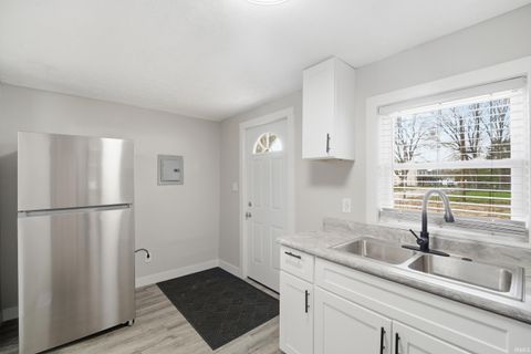 Tiny photo for 1600 Hart Street, Lafayette, IN 47904 (MLS # 202611872)