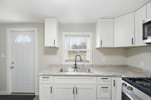 Tiny photo for 1600 Hart Street, Lafayette, IN 47904 (MLS # 202611872)