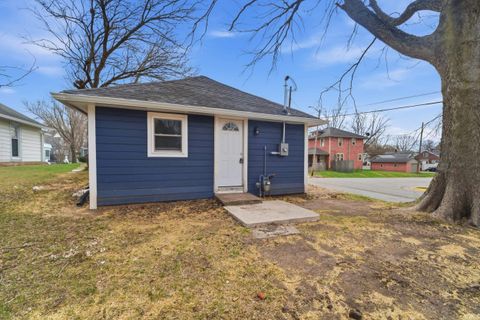 Tiny photo for 1600 Hart Street, Lafayette, IN 47904 (MLS # 202611872)