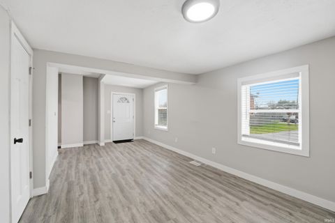 Tiny photo for 1600 Hart Street, Lafayette, IN 47904 (MLS # 202611872)