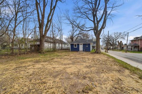 Tiny photo for 1600 Hart Street, Lafayette, IN 47904 (MLS # 202611872)