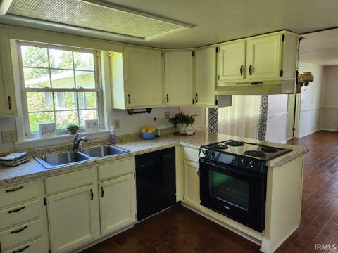 Tiny photo for 5604 S Scott Road, Marion, IN 46953 (MLS # 202626198)