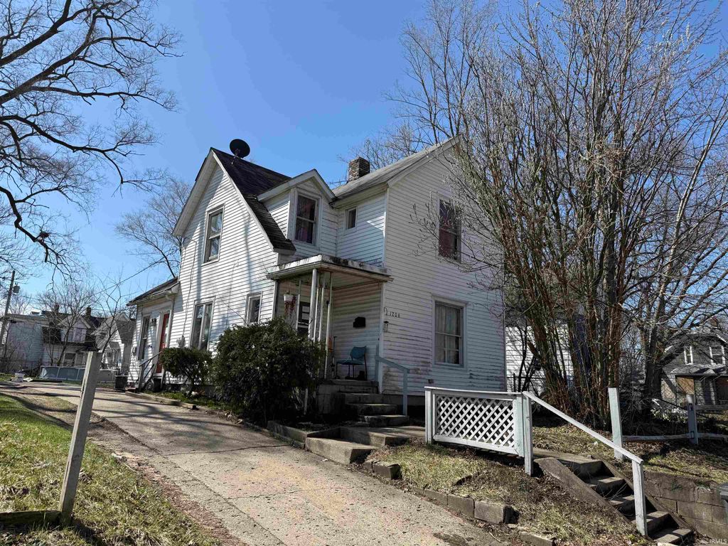 Photo of 1206 E Indiana Avenue, South Bend, IN 46613 (MLS # 202609931)