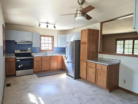 Tiny photo for 310 Greenbriar Street, Kokomo, IN 46901 (MLS # 202537902)