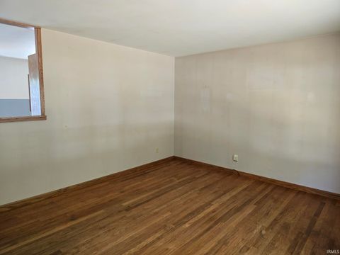 Tiny photo for 310 Greenbriar Street, Kokomo, IN 46901 (MLS # 202537902)