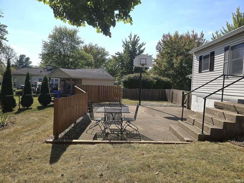Tiny photo for 310 Greenbriar Street, Kokomo, IN 46901 (MLS # 202537902)