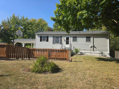 Tiny photo for 310 Greenbriar Street, Kokomo, IN 46901 (MLS # 202537902)