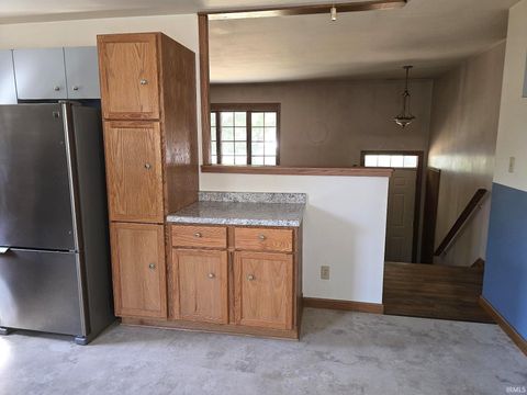 Tiny photo for 310 Greenbriar Street, Kokomo, IN 46901 (MLS # 202537902)