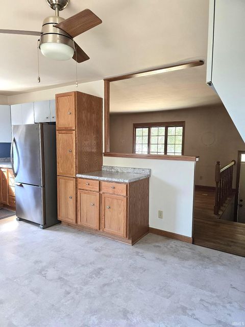 Tiny photo for 310 Greenbriar Street, Kokomo, IN 46901 (MLS # 202537902)