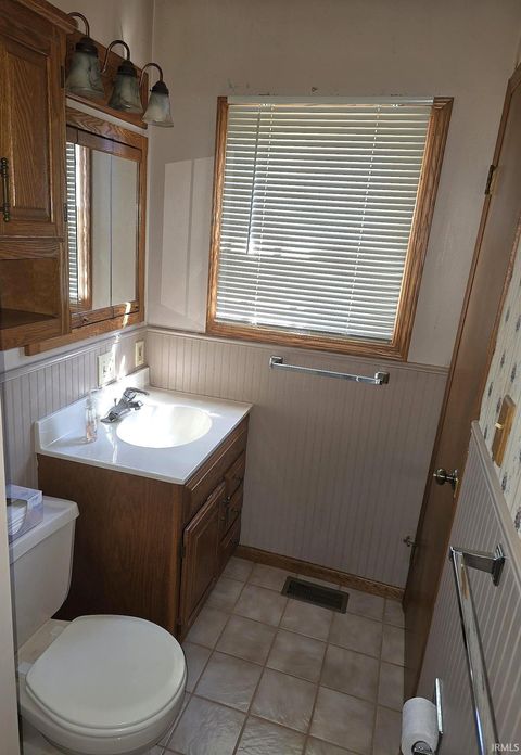 Tiny photo for 310 Greenbriar Street, Kokomo, IN 46901 (MLS # 202537902)