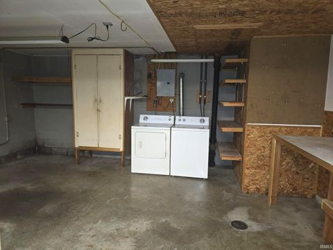 Tiny photo for 310 Greenbriar Street, Kokomo, IN 46901 (MLS # 202537902)