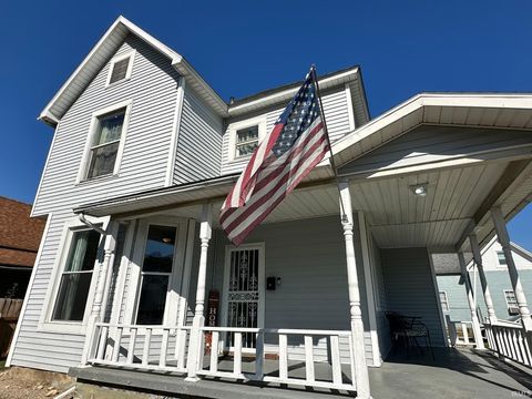 Photo of 234 E 6Th Street, Peru, IN 46970 (MLS # 202537248)
