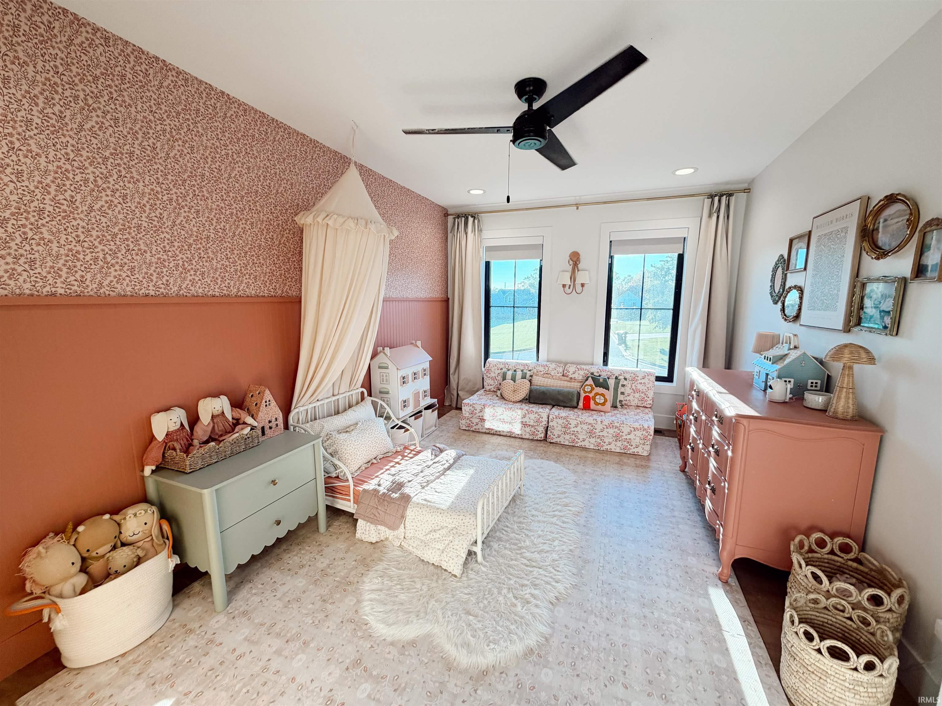 Middlebury, Indiana 46540, United States, 5 Bedrooms Bedrooms, ,4 BathroomsBathrooms,Residential,Active,160455