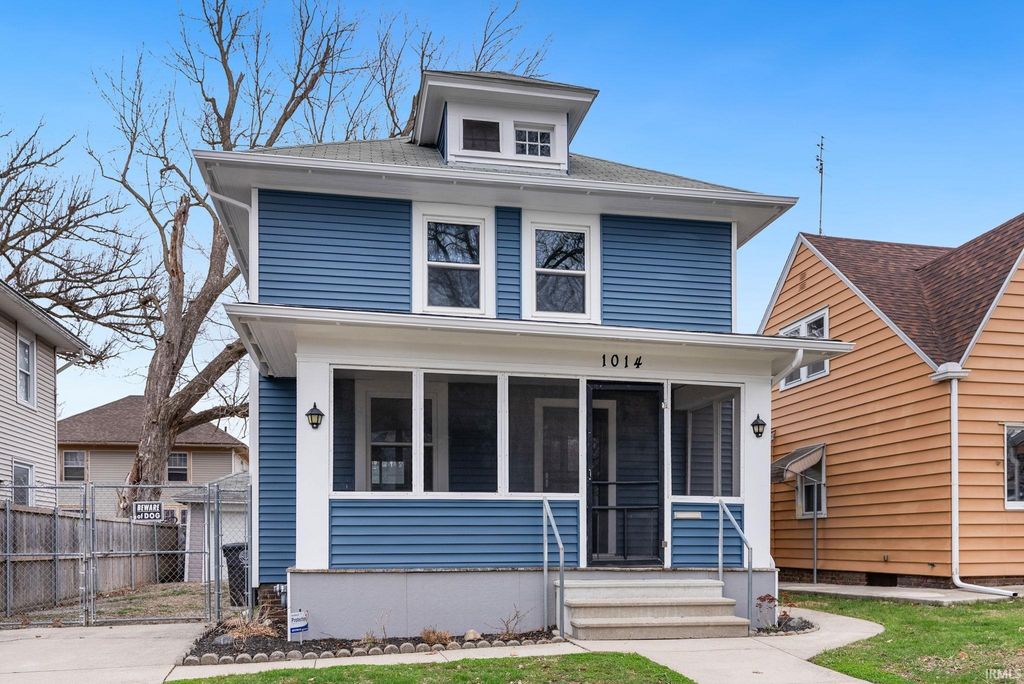 Photo of 1014 Nuttman Avenue, Fort Wayne, IN 46807 (MLS # 202609905)