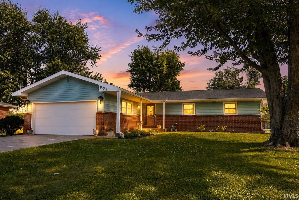 Photo of 909 White Drive, New Castle, IN 47362 (MLS # 202626551)