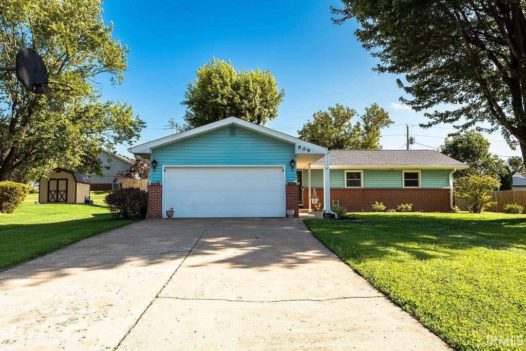 Photo of 909 White Drive, New Castle, IN 47362 (MLS # 202626551)