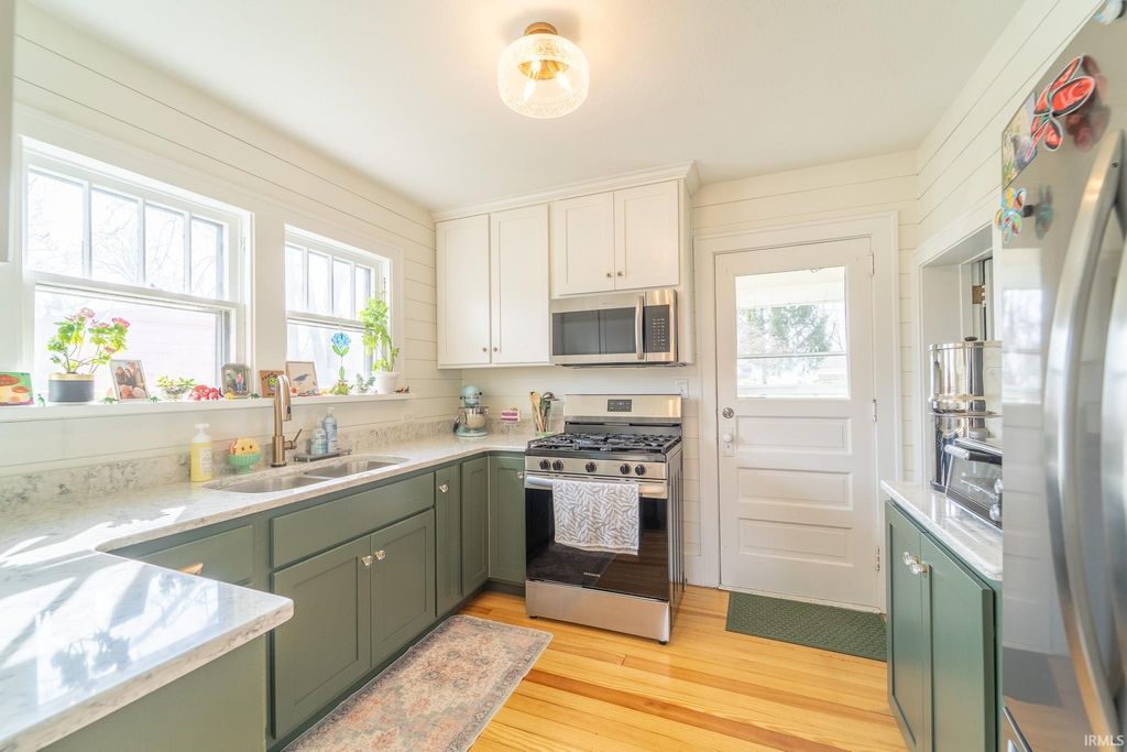 Photo of 207 E John Street, Nappanee, IN 46550 (MLS # 202610063)