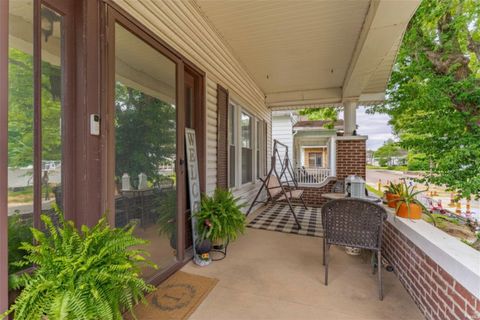 Tiny photo for 3002 Arlington Avenue, Evansville, IN 47712 (MLS # 202618626)