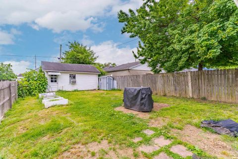 Tiny photo for 3002 Arlington Avenue, Evansville, IN 47712 (MLS # 202618626)