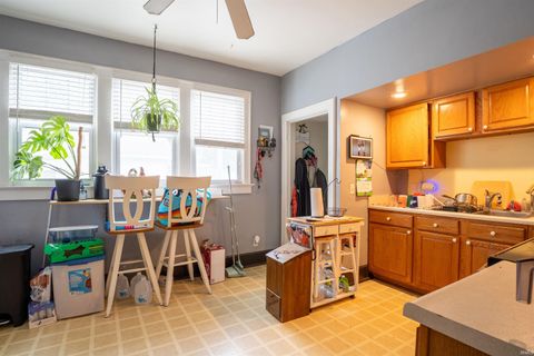 Tiny photo for 3002 Arlington Avenue, Evansville, IN 47712 (MLS # 202618626)