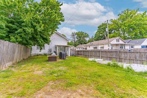 Tiny photo for 3002 Arlington Avenue, Evansville, IN 47712 (MLS # 202618626)