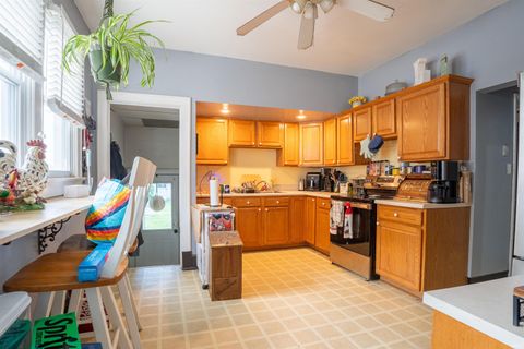 Tiny photo for 3002 Arlington Avenue, Evansville, IN 47712 (MLS # 202618626)