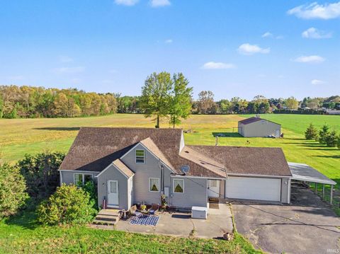 Tiny photo for 58399 Crumstown Highway, South Bend, IN 46619 (MLS # 202618705)